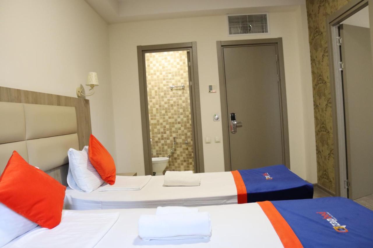 Gallery Inn 第比利斯 外观 照片